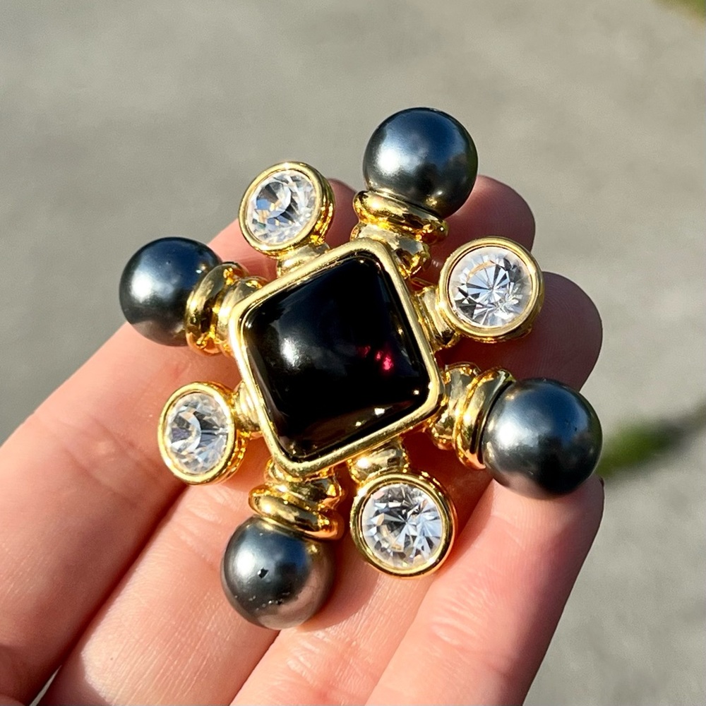& Joan Rivers San Lorenzo Black, grey, and gold brooch/pendant